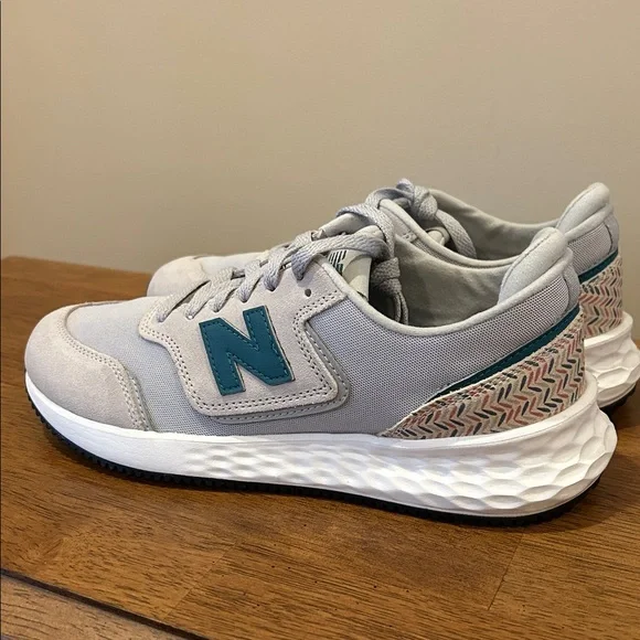 New Balance Fresh Foam Sneakers Gray and Teal - Picture 5 of 8
